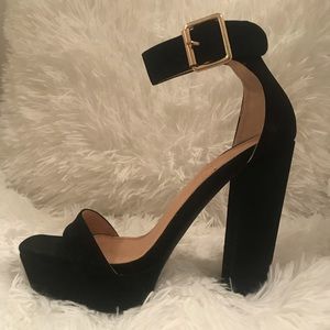 Open toe block heel sandal